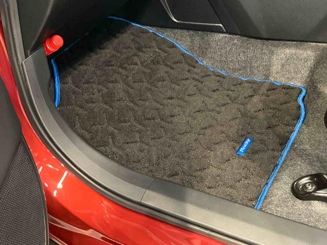 ロッキープレミアムＧ　ＨＥＶディスプレイオーディオ　後方カメラ　ＵＳＢ入力端子　Ｂｌｕｅｔｏｏｔｈ接続　ＨＤＭＩ入力端子　前席シートヒーター　キーフリー　衝突被害軽減システム　クリアランスソナー　ＬＥＤヘッドライト　オートライト（高知県）の中古車