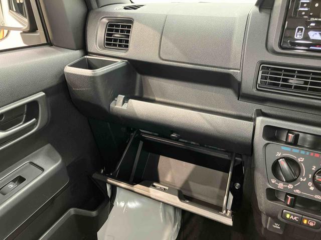 ハイゼットカーゴＤＸＣＤチューナー　Ｂｌｕｅｔｏｏｔｈ接続　衝突被害軽減システム　左右スライドドア　クリアランスソナー　オートライト　オートハイビーム（高知県）の中古車