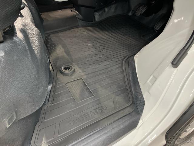 ハイゼットカーゴＤＸ衝突被害軽減システム　左右スライドドア　クリアランスソナー　オートライト　オートハイビーム（高知県）の中古車