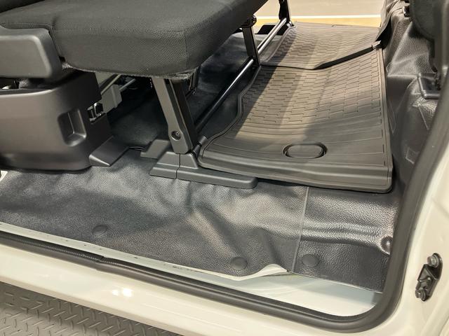 ハイゼットカーゴＤＸ衝突被害軽減システム　左右スライドドア　クリアランスソナー　オートライト　オートハイビーム（高知県）の中古車