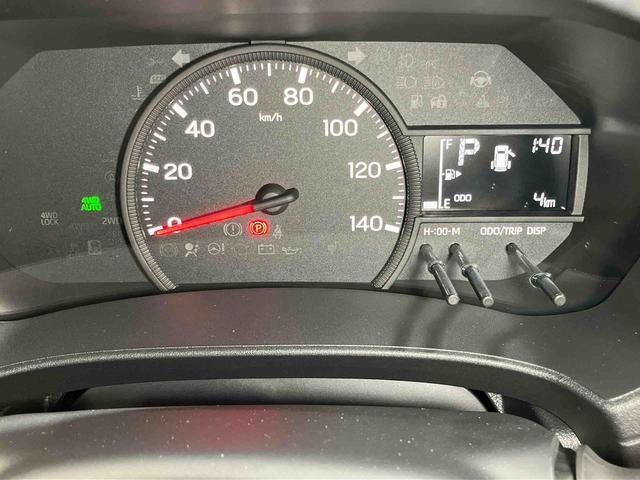 ハイゼットカーゴＤＸ　４ＷＤ衝突被害軽減システム　左右スライドドア　クリアランスソナー　オートライト　オートハイビーム（高知県）の中古車