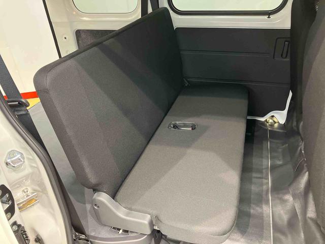 ハイゼットカーゴＤＸ　４ＷＤ衝突被害軽減システム　左右スライドドア　クリアランスソナー　オートライト　オートハイビーム（高知県）の中古車