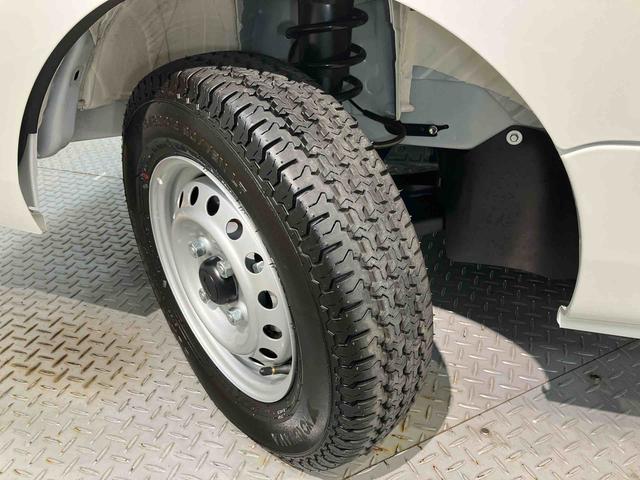 ハイゼットトラックジャンボスタンダード　４ＷＤディスプレイオーディオ　後方カメラ　ＵＳＢ入力端子　Ｂｌｕｅｔｏｏｔｈ接続　ＨＤＭＩ入力端子　荷台作業灯　省力パック　衝突被害軽減システム　クリアランスソナー　ＬＥＤヘッドライト　オートライト（高知県）の中古車