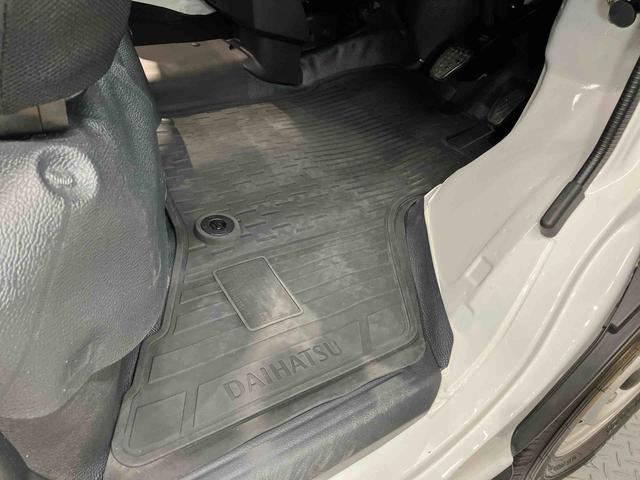 ハイゼットカーゴＤＸＣＤチューナー　衝突被害軽減システム　左右スライドドア　クリアランスソナー　オートハイビーム（高知県）の中古車