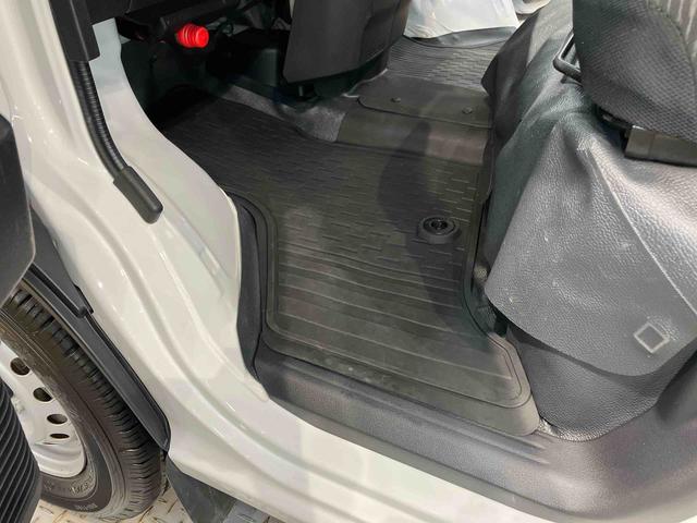 ハイゼットカーゴＤＸＣＤチューナー　衝突被害軽減システム　左右スライドドア　クリアランスソナー　オートハイビーム（高知県）の中古車