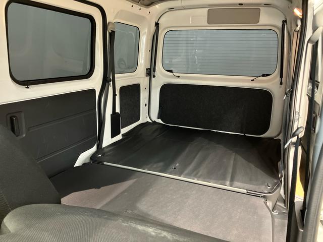 ハイゼットカーゴＤＸＣＤチューナー　衝突被害軽減システム　左右スライドドア　クリアランスソナー　オートハイビーム（高知県）の中古車