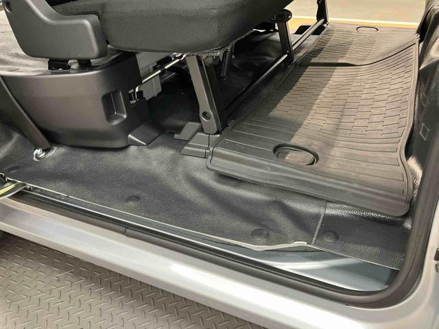 ハイゼットカーゴＤＸ衝突被害軽減システム　左右スライドドア　クリアランスソナー　オートライト　オートハイビーム（高知県）の中古車