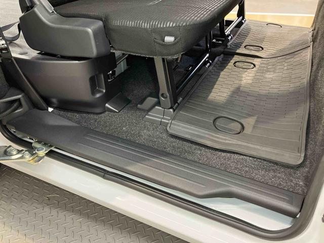 ハイゼットカーゴクルーズ衝突被害軽減システム　左右スライドドア　クリアランスソナー　オートライト　オートハイビーム　キーフリー（高知県）の中古車