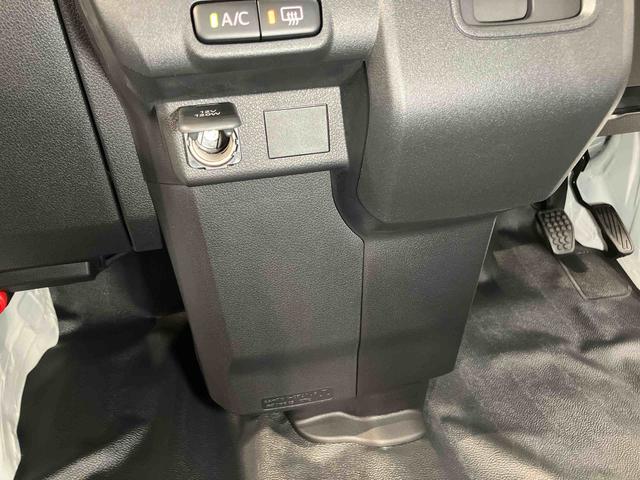 ハイゼットカーゴＤＸ　４ＷＤ衝突被害軽減システム　左右スライドドア　クリアランスソナー　オートライト　オートハイビーム（高知県）の中古車