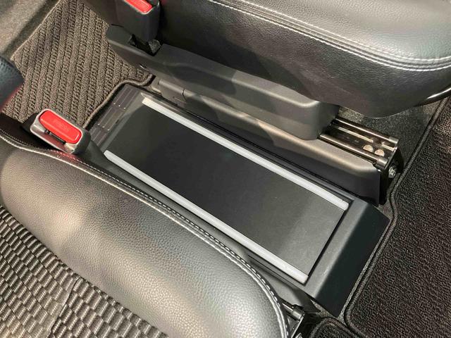 トールカスタムＧ　ターボ９インチナビ　ドラレコ　全方位カメラ　ＵＳＢ入力端子　Ｂｌｕｅｔｏｏｔｈ接続　キーフリー　衝突被害軽減システム　左右電動スライドドア　クリアランスソナー　ＬＥＤヘッドライト　オートライト（高知県）の中古車