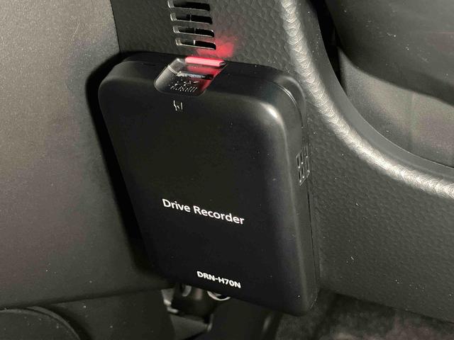 トールカスタムＧ　ターボ９インチナビ　ドラレコ　全方位カメラ　ＵＳＢ入力端子　Ｂｌｕｅｔｏｏｔｈ接続　キーフリー　衝突被害軽減システム　左右電動スライドドア　クリアランスソナー　ＬＥＤヘッドライト　オートライト（高知県）の中古車