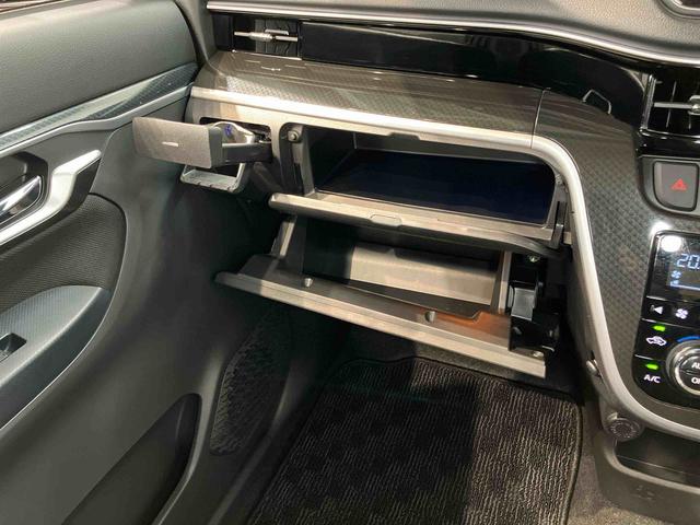 ムーヴカスタム　ＸリミテッドII　ＳＡIII７インチナビ　全方位カメラ　ＵＳＢ入力端子　Ｂｌｕｅｔｏｏｔｈ接続　ＥＴＣ　運転席シートヒーター　キーフリー　衝突被害軽減システム　クリアランスソナー　ＬＥＤヘッドライト　オートライト（高知県）の中古車