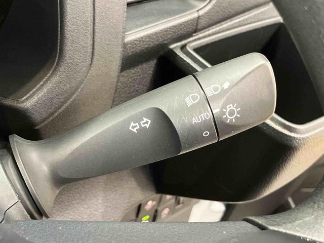 ハイゼットカーゴＤＸ衝突被害軽減システム　左右スライドドア　クリアランスソナー　オートライト　オートハイビーム（高知県）の中古車