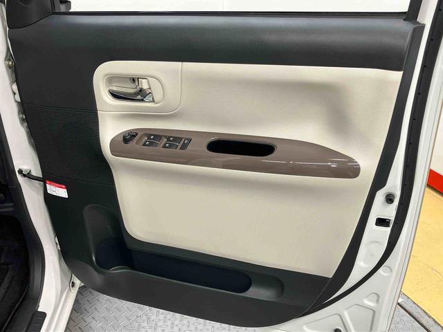 ムーヴキャンバスＧメイクアップリミテッド　ＳＡIII７インチナビ　全方位カメラ　ＵＳＢ入力端子　Ｂｌｕｅｔｏｏｔｈ接続　ＥＴＣ　キーフリー　衝突被害軽減システム　左右電動スライドドア　ＬＥＤヘッドライト　オートライト　オートハイビーム（高知県）の中古車