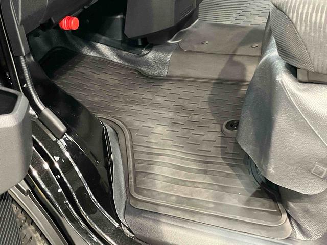 ハイゼットカーゴＤＸ衝突被害軽減システム　左右スライドドア　クリアランスソナー　オートライト　オートハイビーム（高知県）の中古車