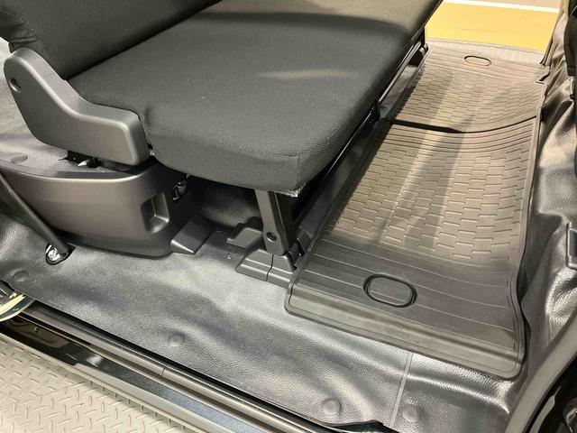 ハイゼットカーゴＤＸ衝突被害軽減システム　左右スライドドア　クリアランスソナー　オートライト　オートハイビーム（高知県）の中古車