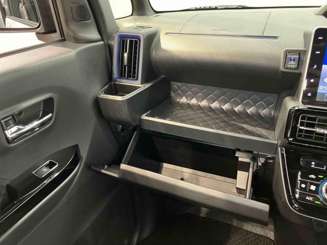 タントカスタムＲＳスタイルセレクション９インチナビ　ドラレコ　後方カメラ　ＵＳＢ入力端子　Ｂｌｕｅｔｏｏｔｈ接続　ＥＴＣ　前席シートヒーター　キーフリー　衝突被害軽減システム　左右電動スライドドア　クリアランスソナー　ＬＥＤヘッドライト（高知県）の中古車