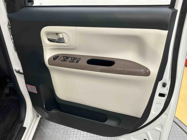 ムーヴキャンバスＧメイクアップＶＳ　ＳＡIII８インチナビ　ＵＳＢ入力端子　Ｂｌｕｅｔｏｏｔｈ接続　ＨＤＭＩ入力端子　ドラレコ　ＥＴＣ　後方カメラ　運転席シートヒーター　ＬＥＤヘッドライト　オートライト　左右電動スライドドア　衝突被害軽減システム（高知県）の中古車