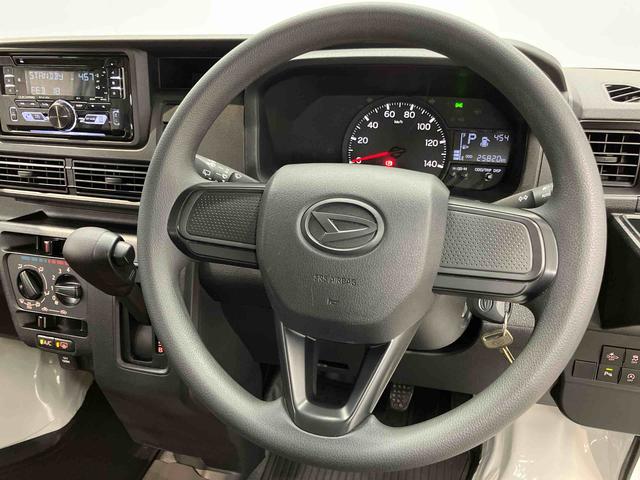 ハイゼットカーゴＤＸＣＤチューナー　ＵＳＢ入力端子　Ｂｌｕｅｔｏｏｔｈ接続　衝突被害軽減システム　左右スライドドア　クリアランスソナー　オートライト　オートハイビーム（高知県）の中古車