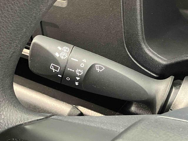 ハイゼットカーゴＤＸＣＤチューナー　ＵＳＢ入力端子　Ｂｌｕｅｔｏｏｔｈ接続　衝突被害軽減システム　左右スライドドア　クリアランスソナー　オートライト　オートハイビーム（高知県）の中古車