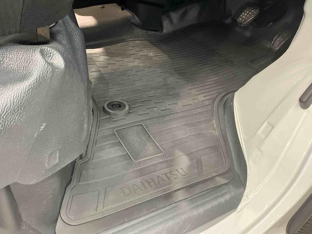 ハイゼットカーゴＤＸＣＤチューナー　衝突被害軽減システム　左右スライドドア　クリアランスソナー　オートライト　オートハイビーム（高知県）の中古車