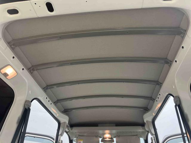 ハイゼットカーゴＤＸＣＤチューナー　衝突被害軽減システム　左右スライドドア　クリアランスソナー　オートライト　オートハイビーム（高知県）の中古車