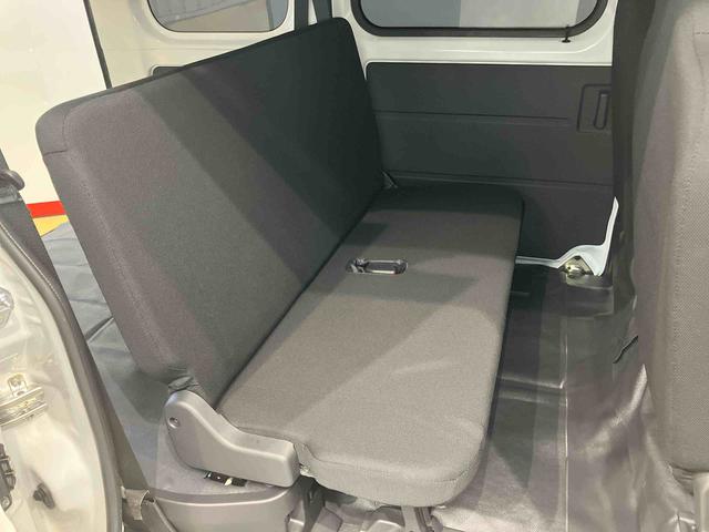 ハイゼットカーゴＤＸＣＤチューナー　衝突被害軽減システム　左右スライドドア　クリアランスソナー　オートライト　オートハイビーム（高知県）の中古車