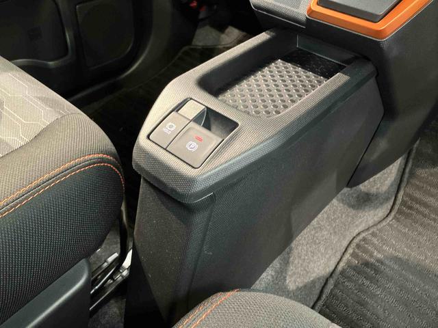 タフトＧ７インチナビ　ドラレコ　後方カメラ　ＵＳＢ入力端子　Ｂｌｕｅｔｏｏｔｈ接続　ＥＴＣ　前席シートヒーター　キーフリー　衝突被害軽減システム　クリアランスソナー　ＬＥＤヘッドライト　オートライト（高知県）の中古車