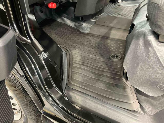 ハイゼットカーゴＤＸ衝突被害軽減システム　左右スライドドア　クリアランスソナー　オートライト　オートハイビーム（高知県）の中古車