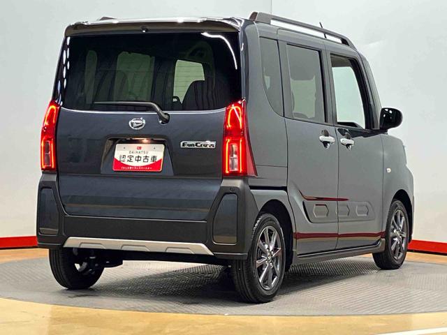 タントファンクロスディスプレイオーディオ　後方カメラ　ＵＳＢ入力端子　Ｂｌｕｅｔｏｏｔｈ接続　ＨＤＭＩ入力端子　前席シートヒーター　キーフリー　衝突被害軽減システム　左右電動スライドドア　クリアランスソナー（高知県）の中古車