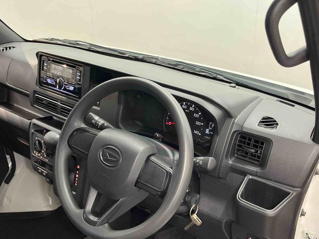 ハイゼットカーゴＤＸＣＤチューナー　ＵＳＢ入力端子　Ｂｌｕｅｔｏｏｔｈ接続　衝突被害軽減システム　左右スライドドア　クリアランスソナー　オートライト　オートハイビーム（高知県）の中古車