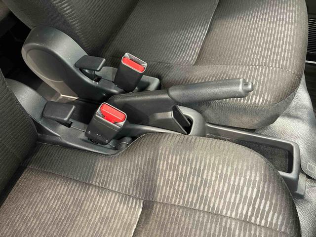 ハイゼットカーゴＤＸＣＤチューナー　ＵＳＢ入力端子　Ｂｌｕｅｔｏｏｔｈ接続　衝突被害軽減システム　左右スライドドア　クリアランスソナー　オートライト　オートハイビーム（高知県）の中古車