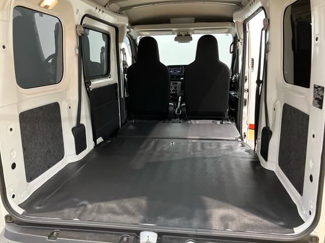 ハイゼットカーゴＤＸＣＤチューナー　ＵＳＢ入力端子　Ｂｌｕｅｔｏｏｔｈ接続　衝突被害軽減システム　左右スライドドア　クリアランスソナー　オートライト　オートハイビーム（高知県）の中古車