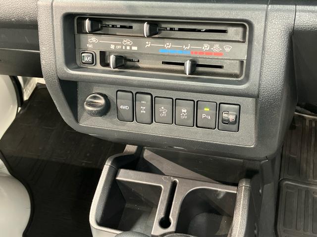 ハイゼットトラックスタンダード　農用スペシャルＳＡIIIｔ　４ＷＤ衝突被害軽減システム　クリアランスソナー　ＬＥＤヘッドライト　オートライト　デフロック（高知県）の中古車