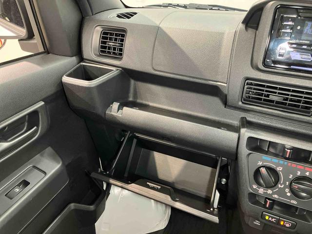 ハイゼットカーゴＤＸＣＤチューナー　ＵＳＢ入力端子　Ｂｌｕｅｔｏｏｔｈ接続　衝突被害軽減システム　左右スライドドア　クリアランスソナー　オートライト　オートハイビーム（高知県）の中古車