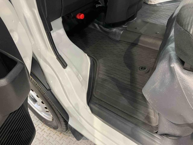 ハイゼットカーゴＤＸＣＤチューナー　ＵＳＢ入力端子　Ｂｌｕｅｔｏｏｔｈ接続　衝突被害軽減システム　左右スライドドア　クリアランスソナー　オートライト　オートハイビーム（高知県）の中古車