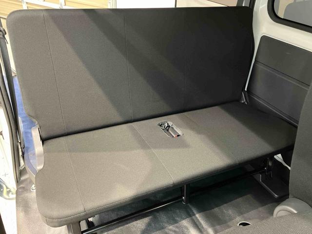 ハイゼットカーゴＤＸＣＤチューナー　ＵＳＢ入力端子　Ｂｌｕｅｔｏｏｔｈ接続　衝突被害軽減システム　左右スライドドア　クリアランスソナー　オートライト　オートハイビーム（高知県）の中古車