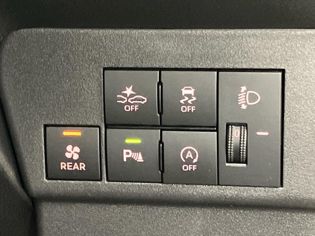 ハイゼットカーゴＤＸラジオ　衝撃被害軽減システム　左右スライドドア　オートハイビーム　オートライト　クリアランスソナー（高知県）の中古車