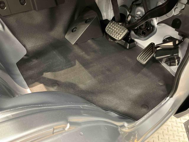 ハイゼットトラックジャンボスタンダード　４ＷＤラジオ　オートライト　オートハイビーム　クリアランスソナー　衝突被害軽減システム（高知県）の中古車