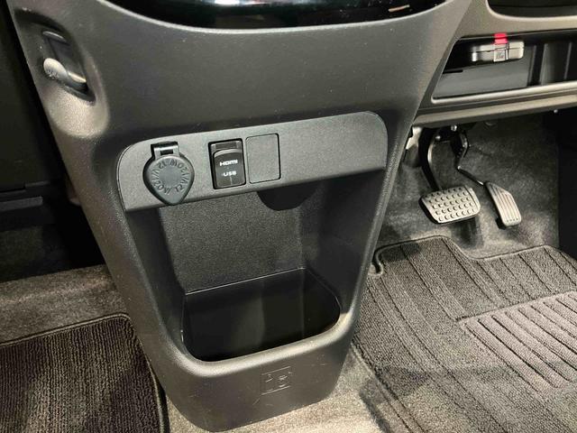 ムーヴキャンバスＧブラックインテリアＶＳ　ＳＡIII８インチナビ　ドラレコ　全方位カメラ　ＵＳＢ入力端子　Ｂｌｕｅｔｏｏｔｈ接続　ＨＤＭＩ入力端子　運転席シートヒーター　キーフリー　衝突被害軽減システム　左右電動スライドドア　ＬＥＤヘッドライト（高知県）の中古車