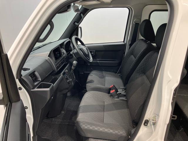 ハイゼットカーゴデッキバンＧ　４ＷＤ衝突被害軽減システム　左右スライドドア　クリアランスソナー　オートライト　オートハイビーム　キーフリー（高知県）の中古車