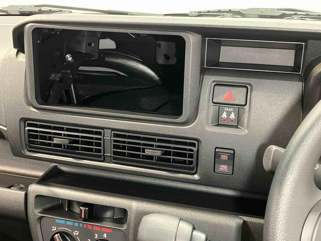ハイゼットカーゴデッキバンＧ　４ＷＤ衝突被害軽減システム　左右スライドドア　クリアランスソナー　オートライト　オートハイビーム　キーフリー（高知県）の中古車