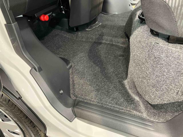 ハイゼットカーゴデッキバンＧ　４ＷＤ衝突被害軽減システム　左右スライドドア　クリアランスソナー　オートライト　オートハイビーム　キーフリー（高知県）の中古車