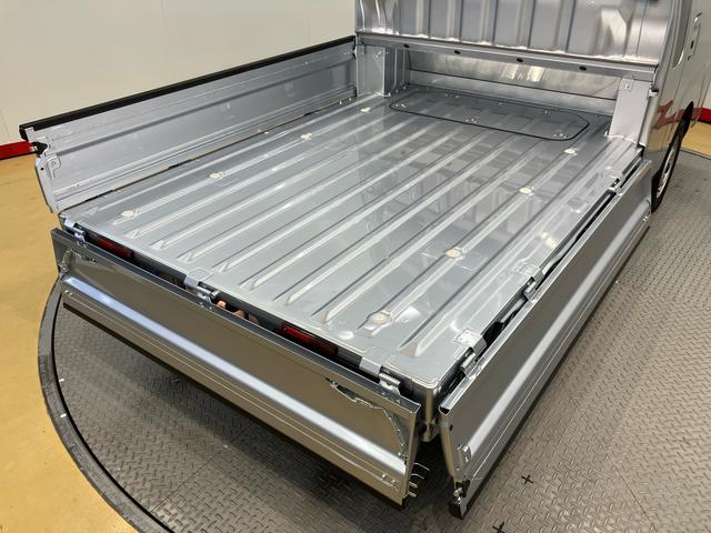 ハイゼットトラックジャンボエクストラ７インチナビ　後方カメラ　ＵＳＢ入力端子　Ｂｌｕｅｔｏｏｔｈ接続　ＥＴＣ　荷台作業灯　キーフリー　衝突被害軽減システム　クリアランスソナー　ＬＥＤヘッドライト　オートライト　オートハイビーム（高知県）の中古車