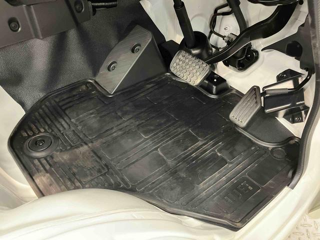 ハイゼットトラックスタンダード　４ＷＤ衝突被害軽減システム　クリアランスソナー　オートライト　オートハイビーム（高知県）の中古車