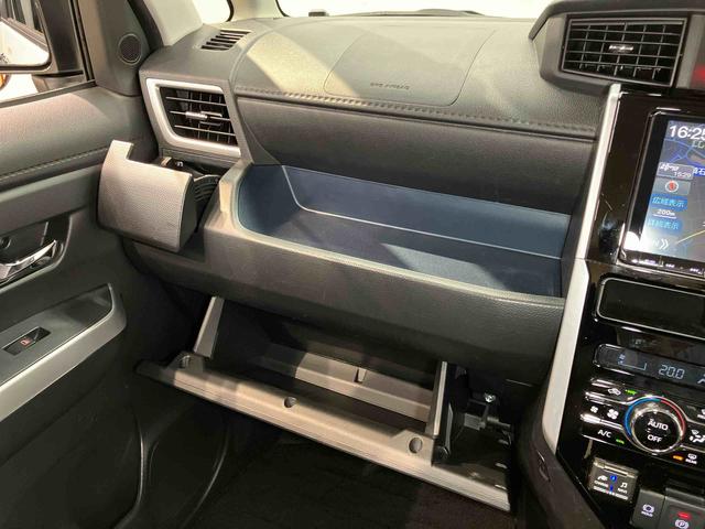 トールカスタムＧ９インチナビ　ドラレコ　全方位カメラ　ＵＳＢ入力端子　Ｂｌｕｅｔｏｏｔｈ接続　ＥＴＣ　前席シートヒーター　キーフリー　衝突被害軽減システム　左右電動スライドドア　クリアランスソナー　ＬＥＤヘッドライト（高知県）の中古車