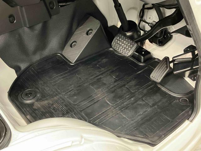 ハイゼットトラックスタンダード　４ＷＤ衝突被害軽減システム　クリアランスソナー　オートライト　オートハイビーム（高知県）の中古車