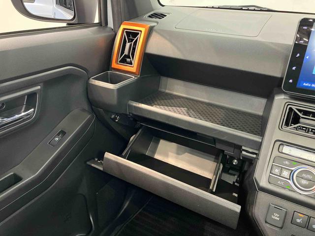 タフトＧ１０インチナビ　後方カメラ　ＵＳＢ入力端子　Ｂｌｕｅｔｏｏｔｈ接続　前席シートヒーター　キーフリー　衝突被害軽減システム　クリアランスソナー　ＬＥＤヘッドライト　オートライト　オートハイビーム（高知県）の中古車