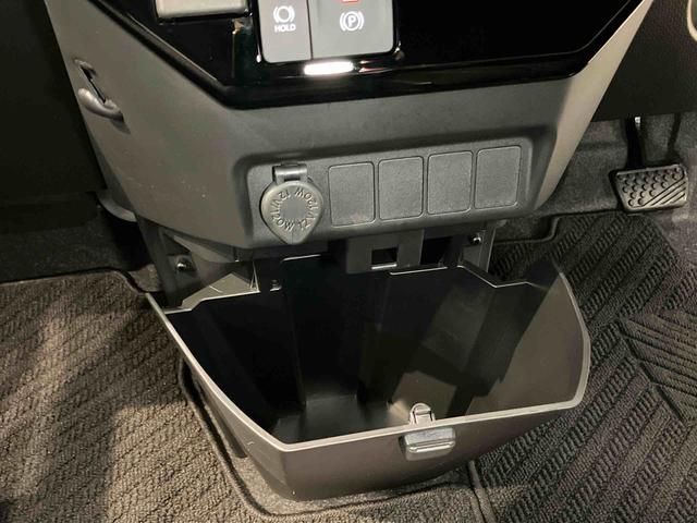 トールカスタムＧディスプレイオーディオ　後方カメラ　Ｂｌｕｅｔｏｏｔｈ接続　ＵＳＢ入力端子　ＨＤＭＩ入力端子　キーフリー　衝突被害軽減システム　左右電動スライドドア　ＬＥＤヘッドライト　オートハイビーム　オートライト（高知県）の中古車