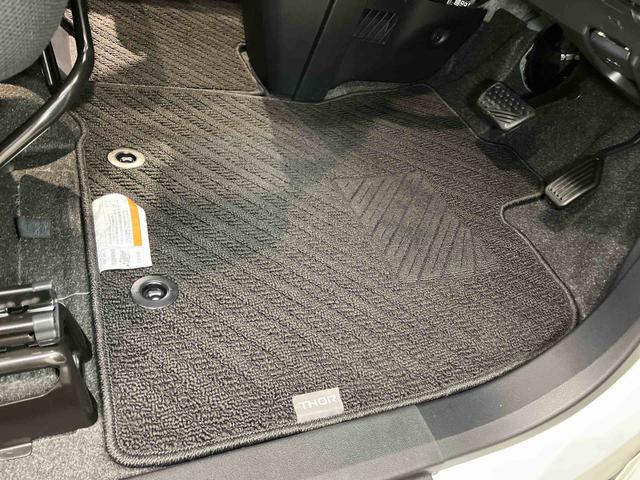 トールカスタムＧディスプレイオーディオ　後方カメラ　Ｂｌｕｅｔｏｏｔｈ接続　ＵＳＢ入力端子　ＨＤＭＩ入力端子　キーフリー　衝突被害軽減システム　左右電動スライドドア　ＬＥＤヘッドライト　オートハイビーム　オートライト（高知県）の中古車